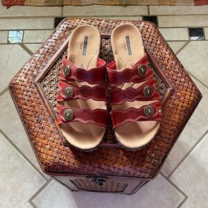 Clarks Sandals Leisa Grace Red 7M